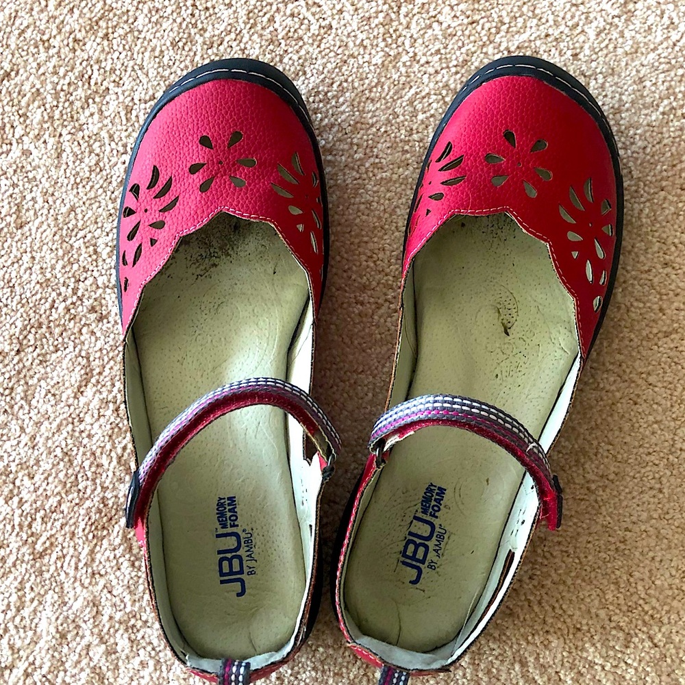 Red Jambu flats